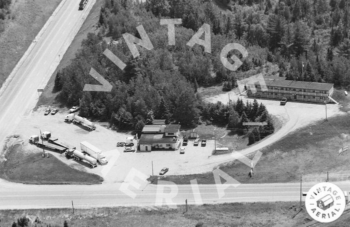Beekers Grub and Lodging (Corner Cafe & Motel ) - 1996 Aerial Photo